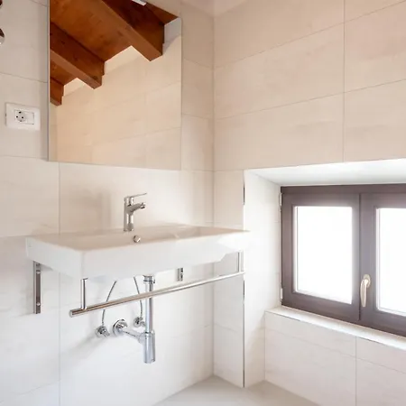 Aaa & With Free Private Parking - Reservation Needed Apartment *