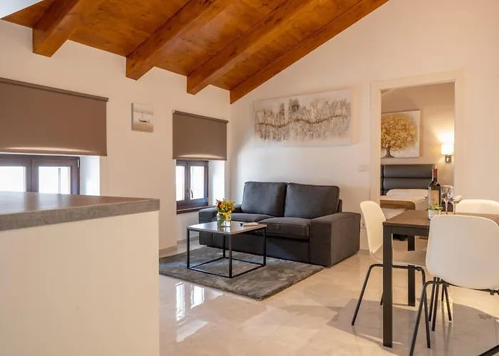 Aaa & With Free Private Parking - Reservation Needed Appartement *