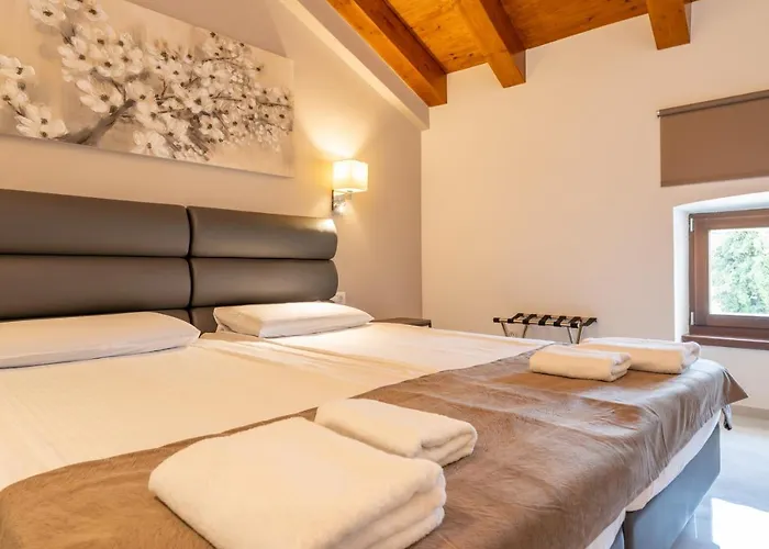 Aaa & With Free Private Parking - Reservation Needed