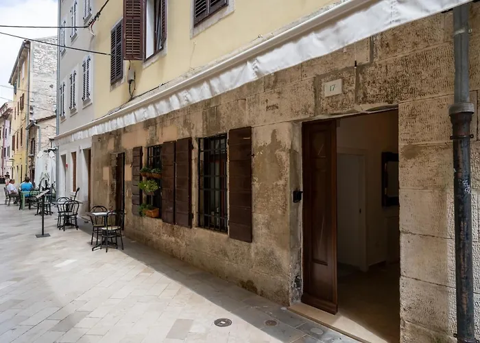 Daire Aaa & With Free Private Parking - Reservation Needed Pula
